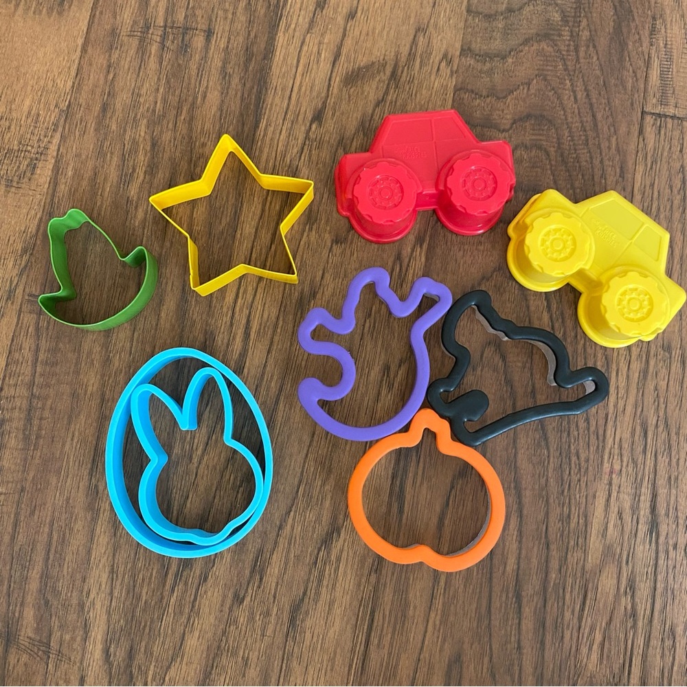 🍪 Fun Seasonal Cookie Cutters